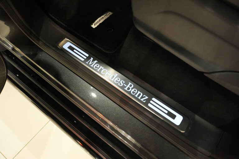 2026年式 メルセデスベンツ G450d AMGライン ナイトPKG MANUAKTURプログラム+ グラファイト MQ4226