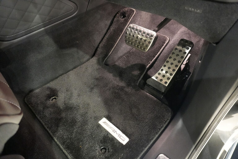 2026年式 メルセデスベンツ G450d AMGライン ナイトPKG MANUAKTURプログラム+ グラファイト MQ4226