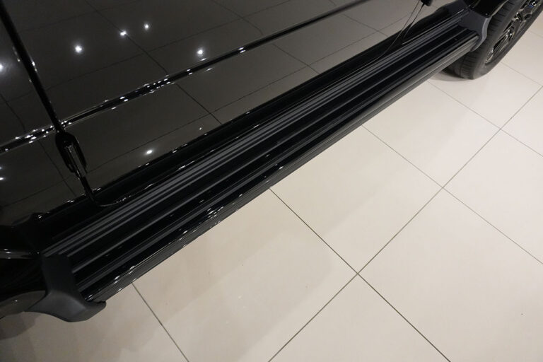 2026年式 メルセデスベンツ G450d 左ハンドル AMGライン ナイトPKG MANUFAKTURプログラム+ オブシディアンブラック MQ4229