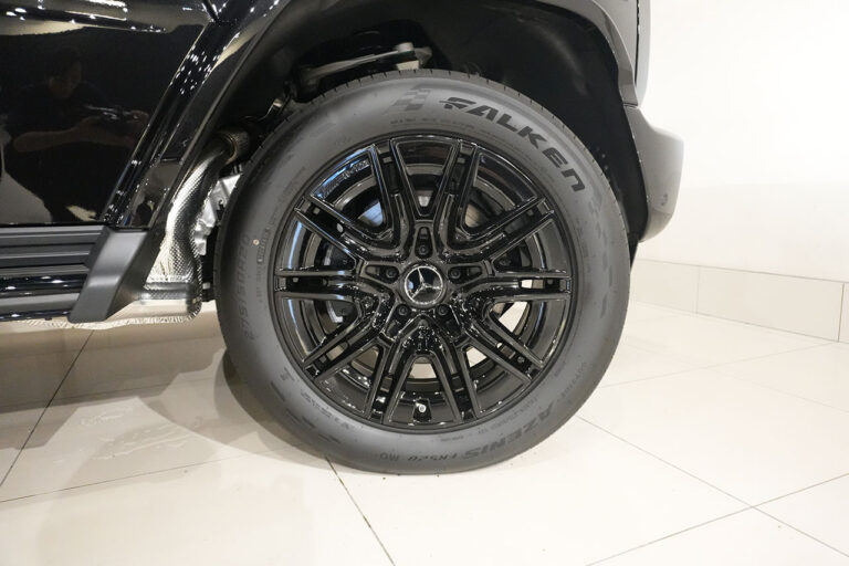 2026年式 メルセデスベンツ G450d 左ハンドル AMGライン ナイトPKG MANUFAKTURプログラム+ オブシディアンブラック MQ4229