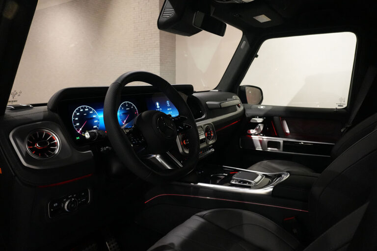 2026年式 メルセデスベンツ G450d 左ハンドル AMGライン ナイトPKG MANUFAKTURプログラム+ オブシディアンブラック MQ4229