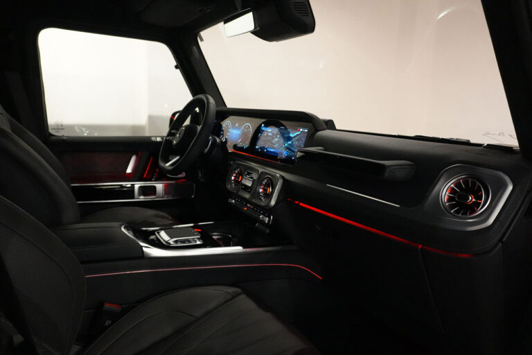 2026年式 メルセデスベンツ G450d 左ハンドル AMGライン ナイトPKG MANUFAKTURプログラム+ オブシディアンブラック MQ4229