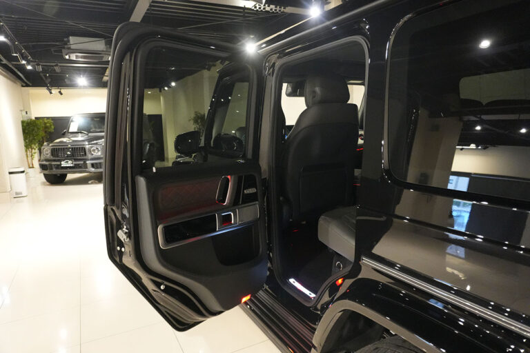 2026年式 メルセデスベンツ G450d 左ハンドル AMGライン ナイトPKG MANUFAKTURプログラム+ オブシディアンブラック MQ4229