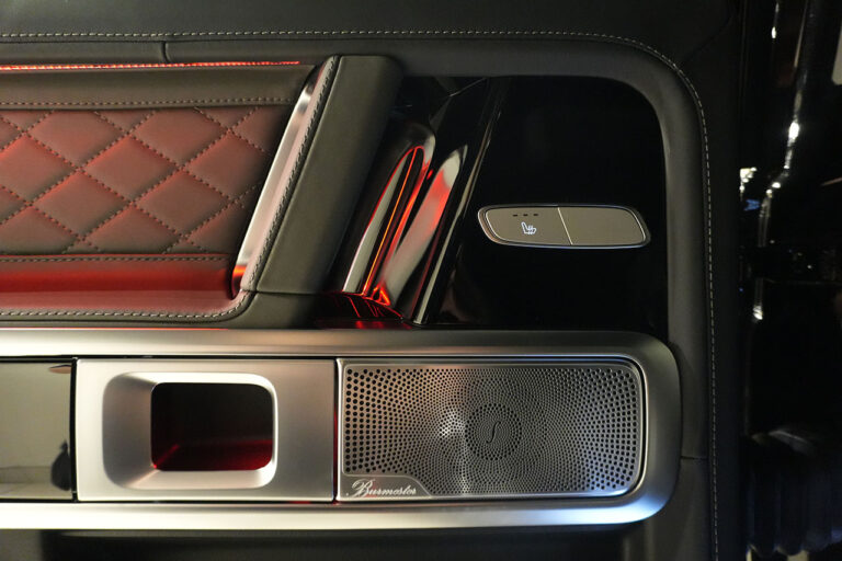 2026年式 メルセデスベンツ G450d 左ハンドル AMGライン ナイトPKG MANUFAKTURプログラム+ オブシディアンブラック MQ4229