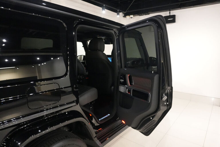 2026年式 メルセデスベンツ G450d 左ハンドル AMGライン ナイトPKG MANUFAKTURプログラム+ オブシディアンブラック MQ4229