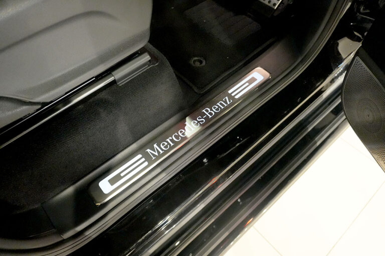 2023年式 メルセデスベンツ G400d ダークブラック Gmanufakturプログラム AMGライン オブシディアンブラック MQ4301