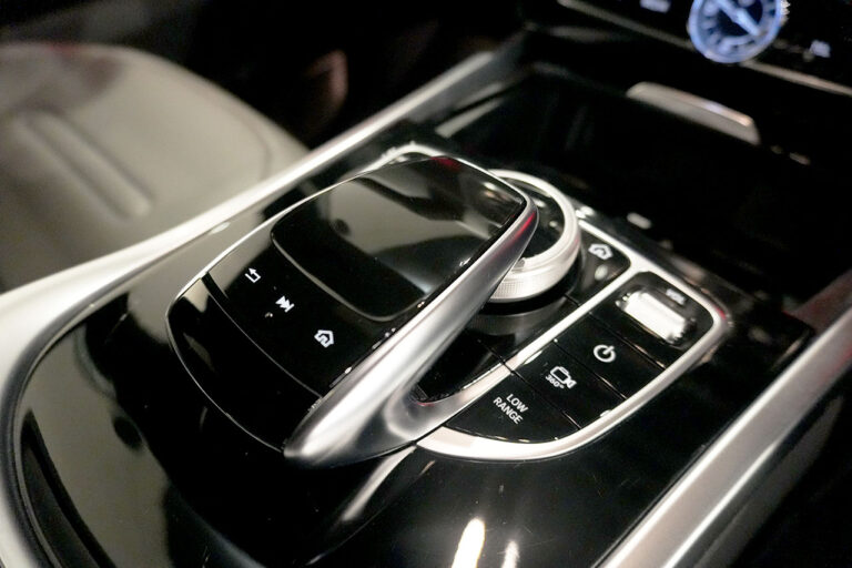 2023年式 メルセデスベンツ G400d ダークブラック Gmanufakturプログラム AMGライン オブシディアンブラック MQ4301