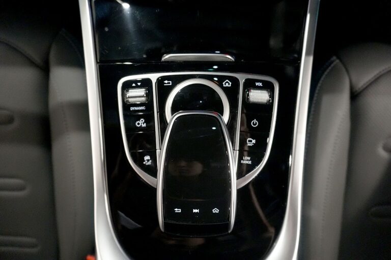 2023年式 メルセデスベンツ G400d Gmanufakturプログラム AMGライン ラグジュアリーPKG ダークブラック MQ4304