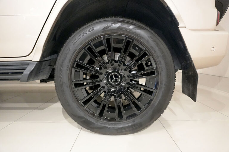 2023年式 メルセデスベンツ G400d AMGライン ラグジュアリーPKG トラバーチンベージュ MQ4310