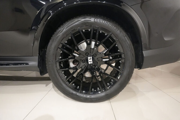 2025年式 メルセデスベンツ GLC220d 4MATIC クーペ AMGライン オブシディアンブラック MQ4317
