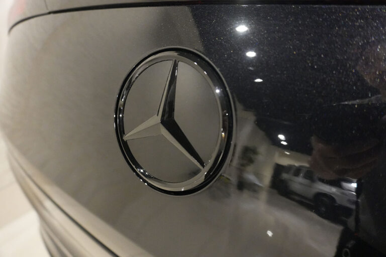 2025年式 メルセデスベンツ GLC220d 4MATIC クーペ AMGライン オブシディアンブラック MQ4317
