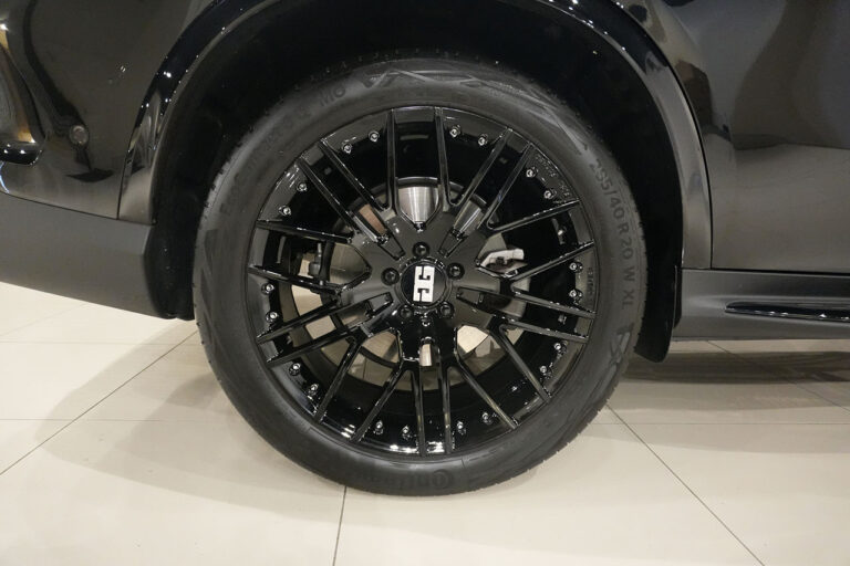 2025年式 メルセデスベンツ GLC220d 4MATIC クーペ AMGライン オブシディアンブラック MQ4317