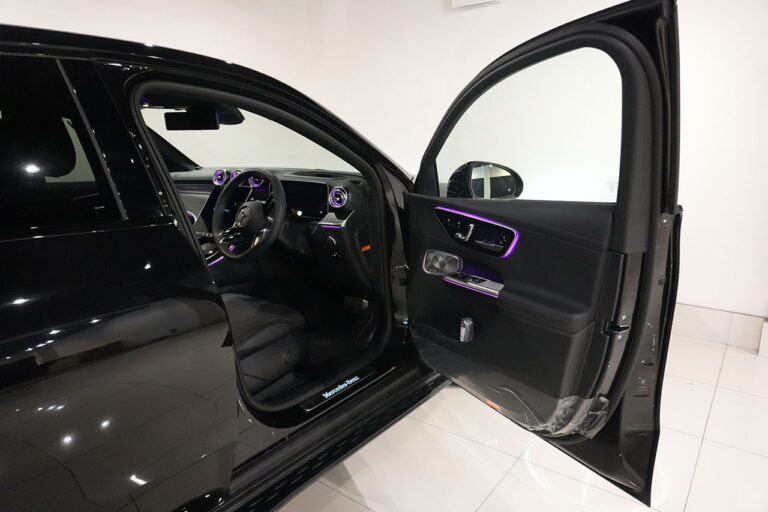 2025年式 メルセデスベンツ GLC220d 4MATIC クーペ AMGライン オブシディアンブラック MQ4317