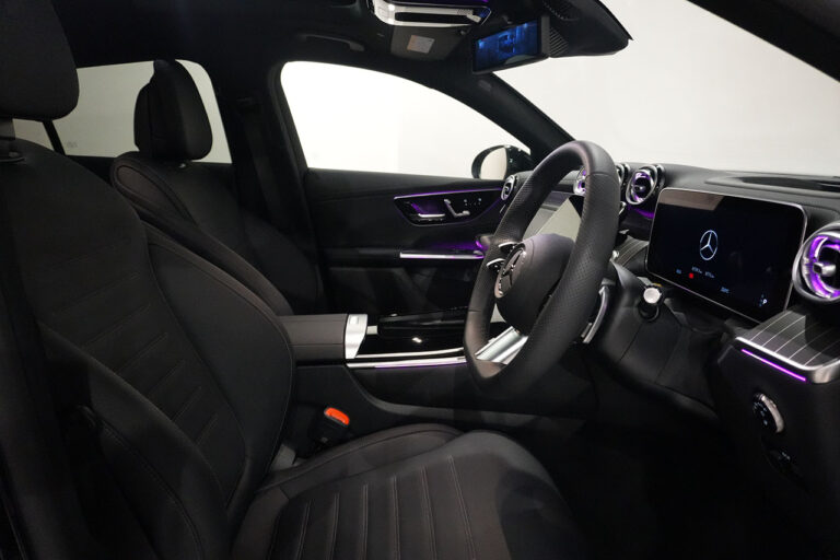2025年式 メルセデスベンツ GLC220d 4MATIC クーペ AMGライン オブシディアンブラック MQ4317