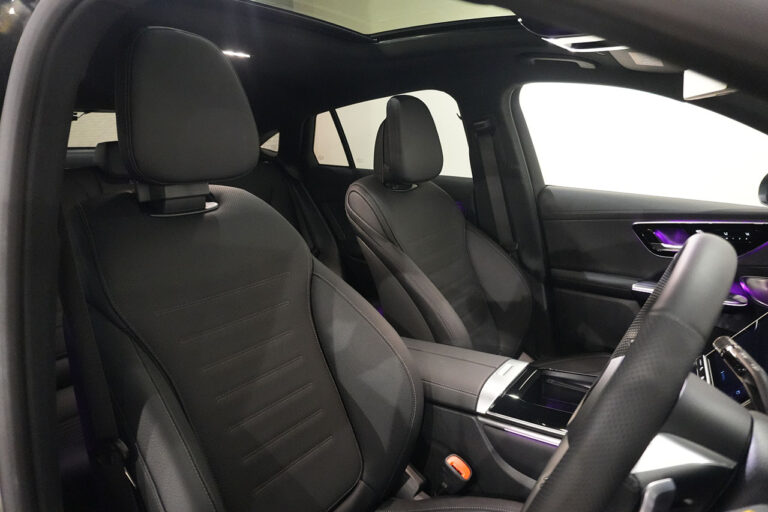 2025年式 メルセデスベンツ GLC220d 4MATIC クーペ AMGライン オブシディアンブラック MQ4317