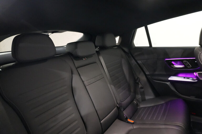2025年式 メルセデスベンツ GLC220d 4MATIC クーペ AMGライン オブシディアンブラック MQ4317