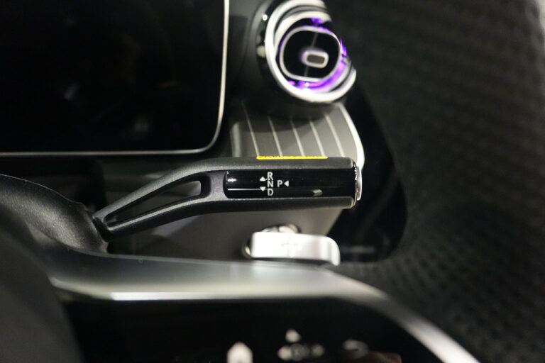 2025年式 メルセデスベンツ GLC220d 4MATIC クーペ AMGライン オブシディアンブラック MQ4317